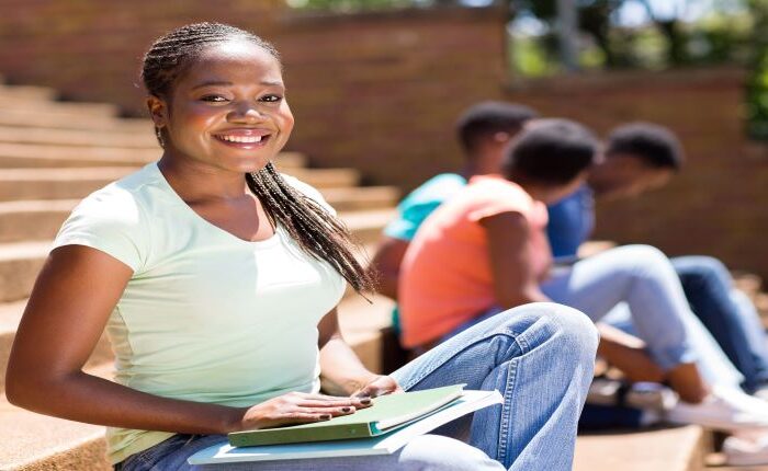 Initiative  REFICAMPUS -Résilience Des Filles du Campus à la COVID-19